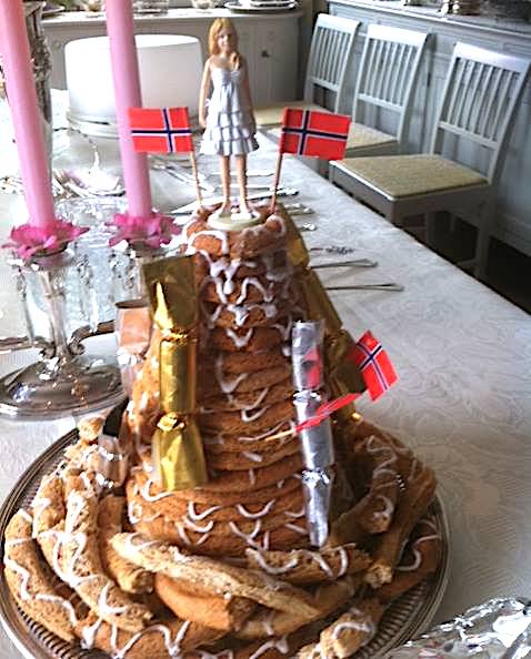 Kransekake - mostly successful!